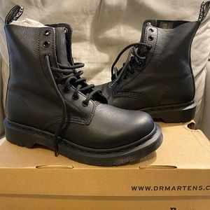 Dr. Martens 1460 Pascal Mono (Virginia leather)